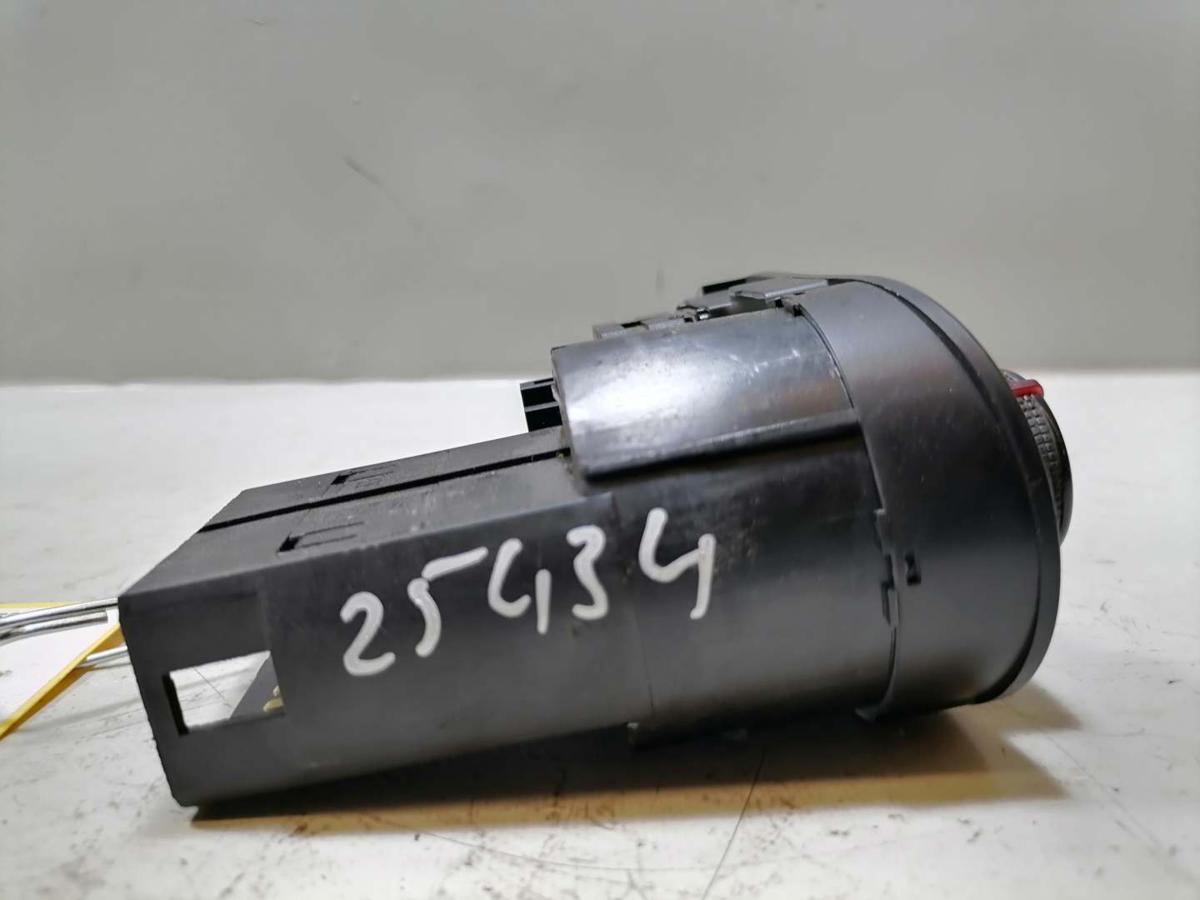 Seat Ibiza 6L original Lichtschalter für Fahrzeuge mit Nebelscheinwerfer Bj.2007